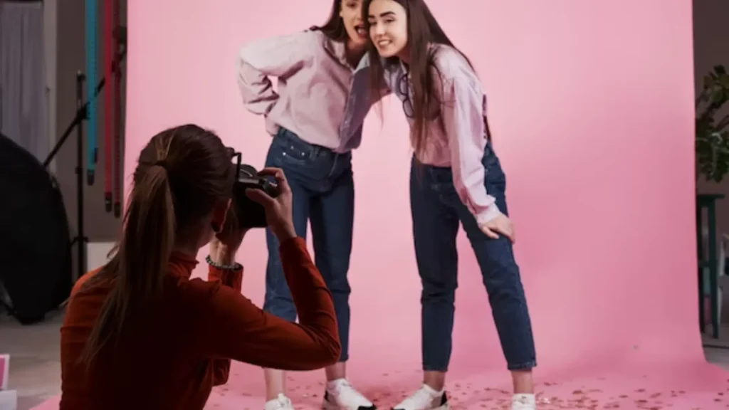 How to Pose for Model Photoshoot
